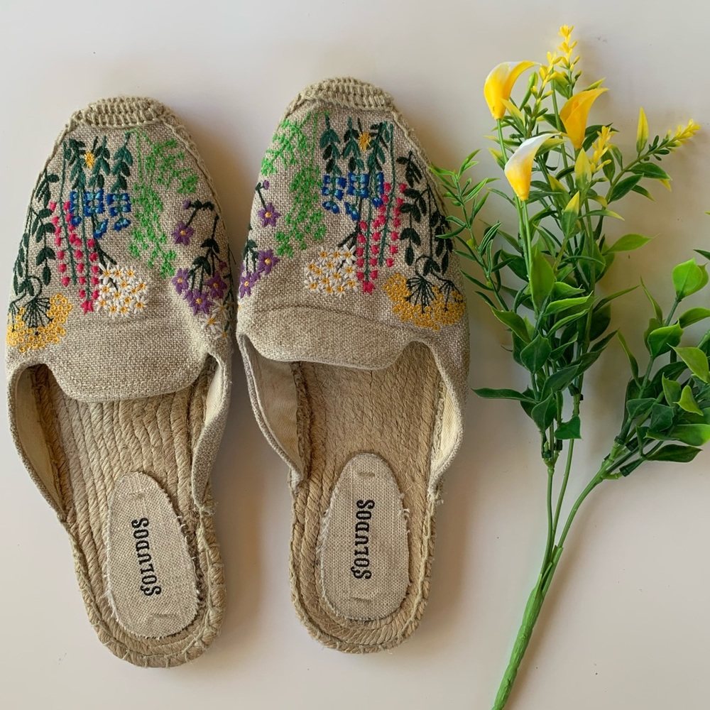 Soludos Floral Embroidered Slide On Mules Size 8.5